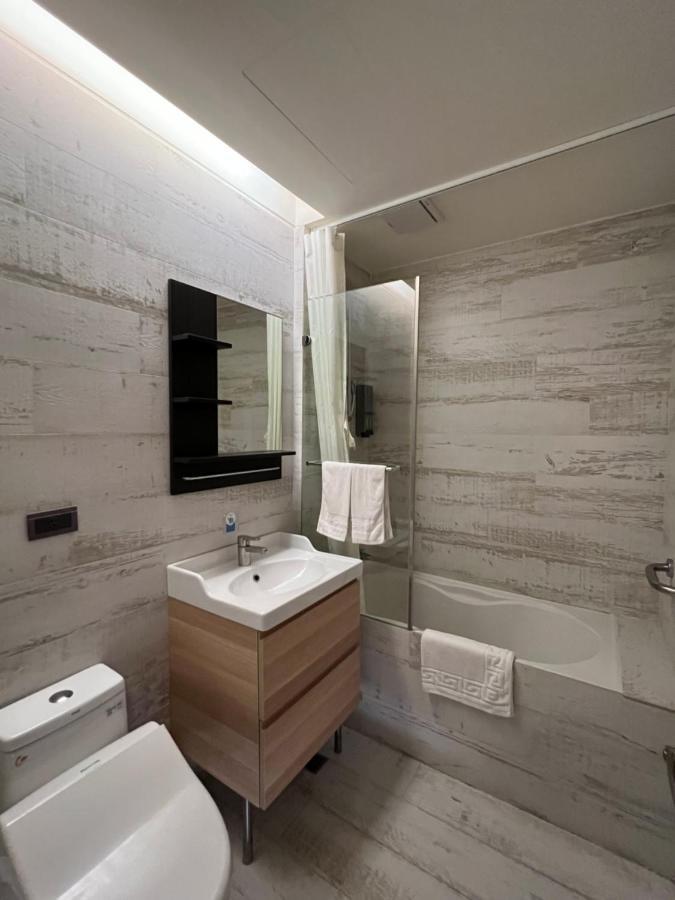 טאיצ'ונג Dlinn Hotel מראה חיצוני תמונה